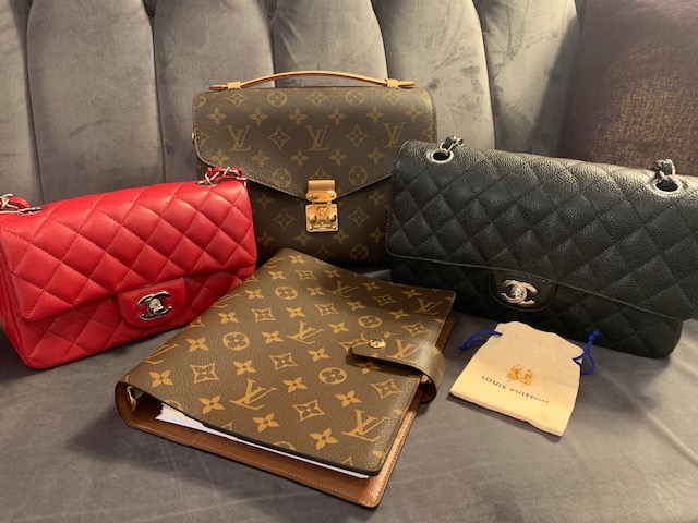 Louis Vuitton, Bags, Louis Vuitton Christmas 220 Mini Pochette Access